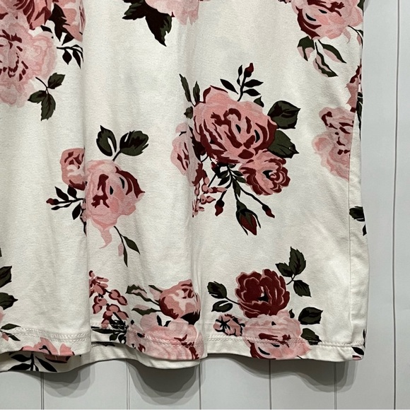 Scoop neck women’s tops - Picture 7 of 8